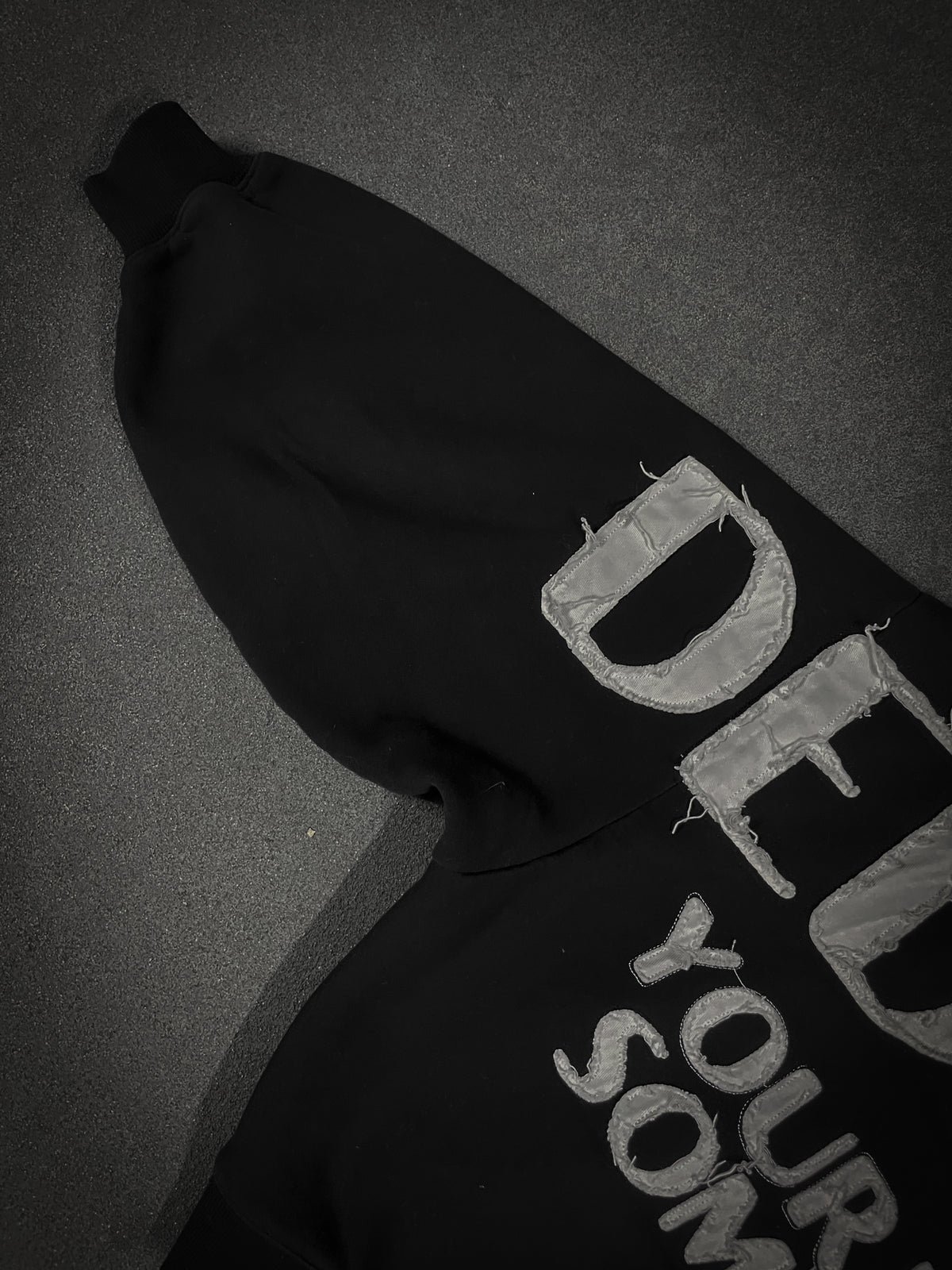 DEDICATE HOODIE